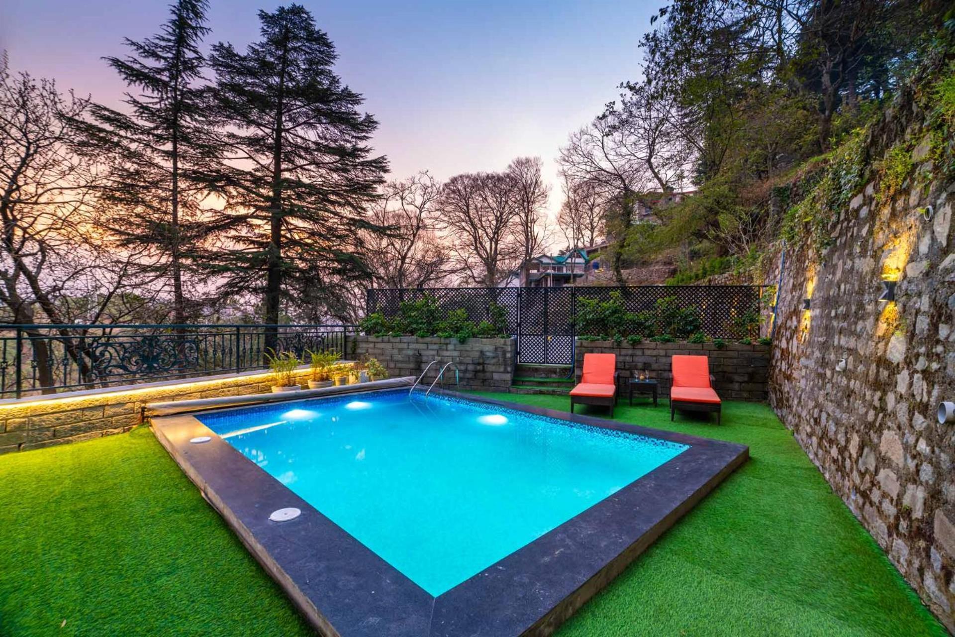 Stayvista At Paris Villa With Pvt Pool & Valley View Касаули Экстерьер фото