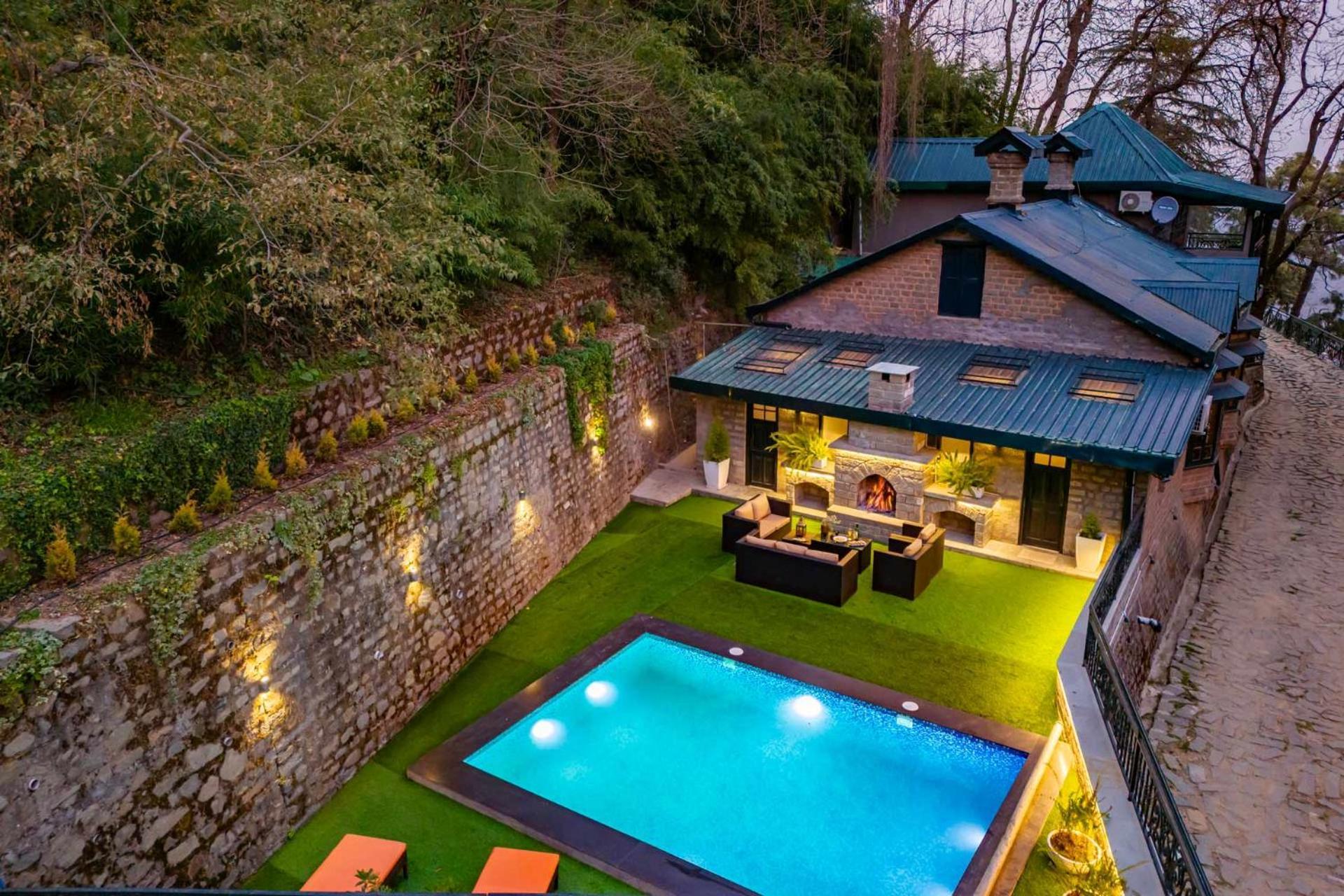 Stayvista At Paris Villa With Pvt Pool & Valley View Касаули Экстерьер фото